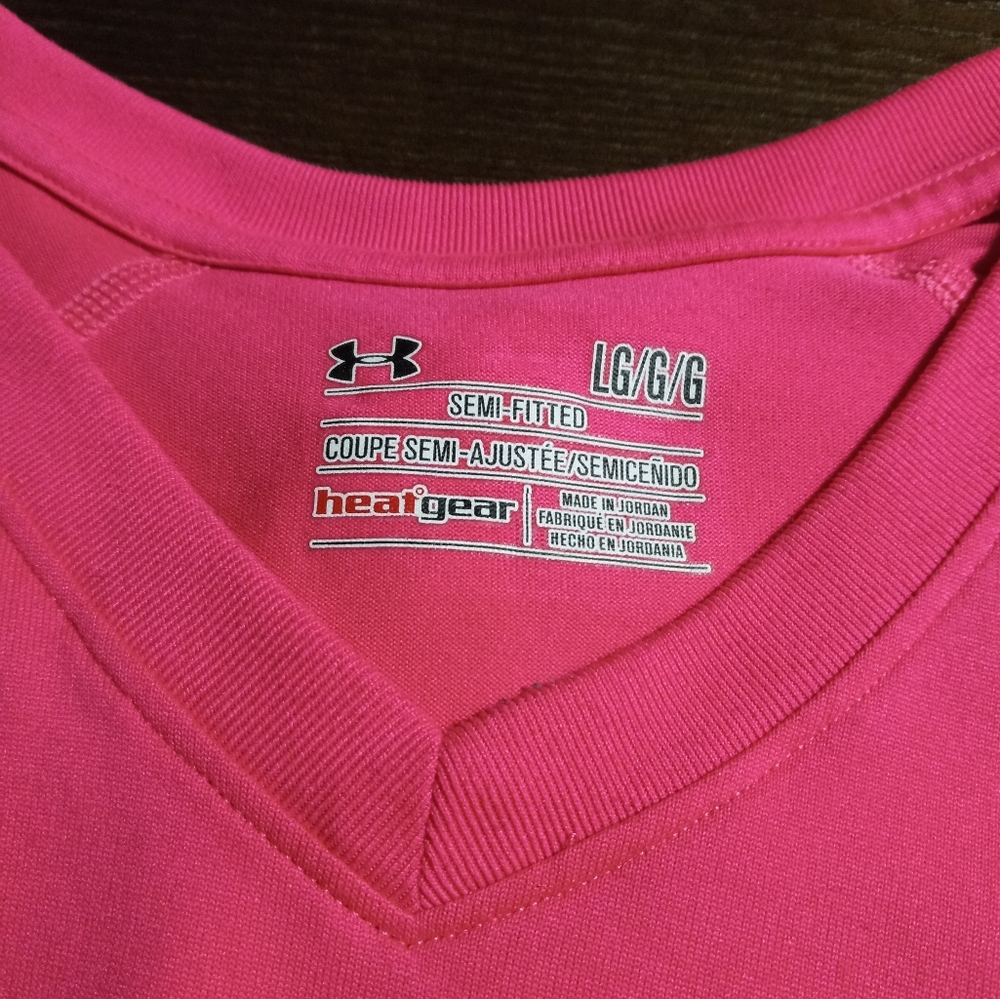 Hot pink 💗 under armour Long sleeved Top.. - Picture 2 of 4